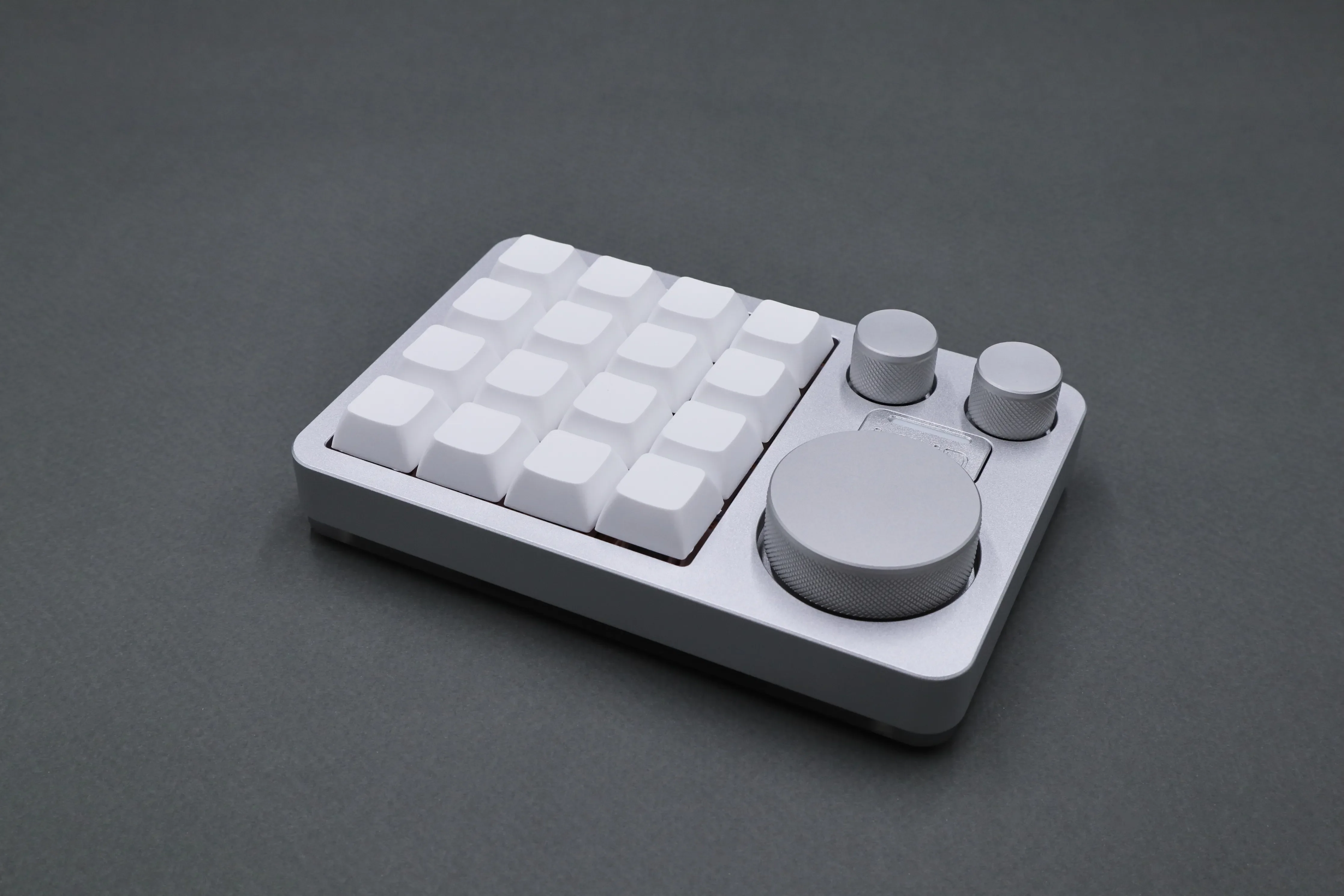 MMD KM16 Prebuilt Macropad Kit - Image 3
